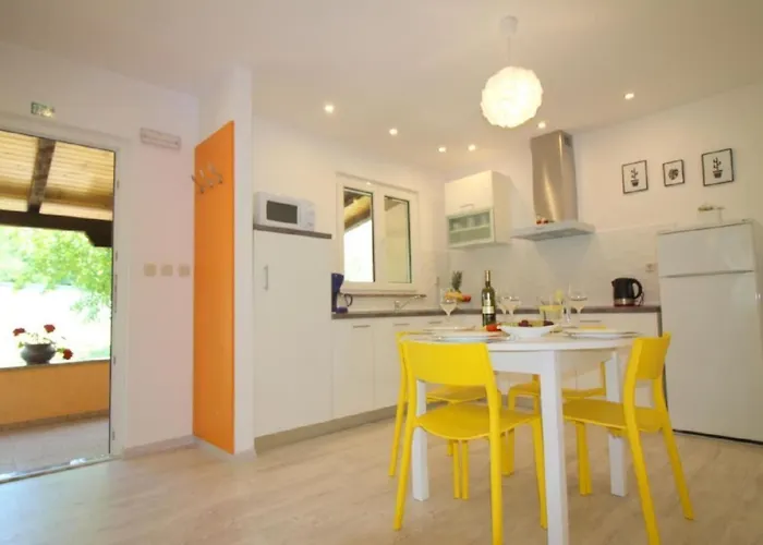 Ferienhaus Lavanda 1 By Interhome