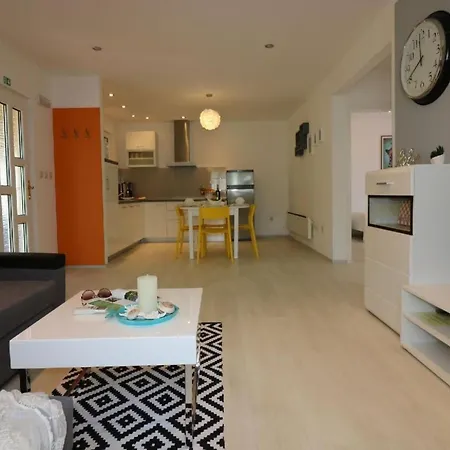 Vikendica Lavanda 1 By Interhome Porec